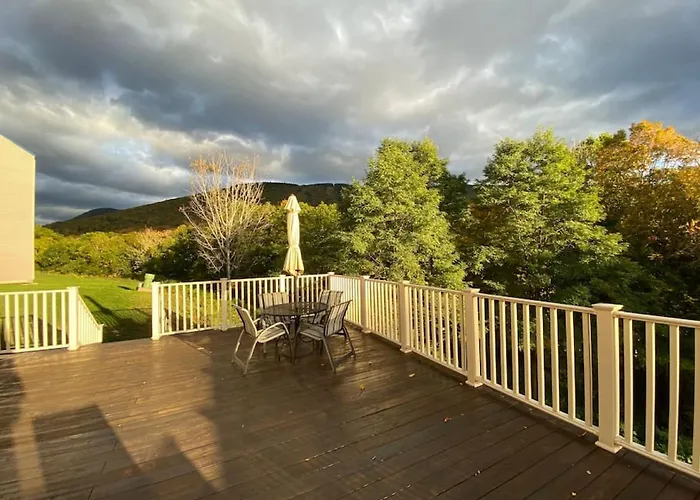 King Room With Loon Mountain & River Views, Indoor Pool