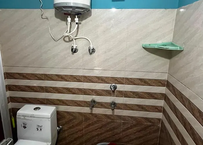Khushraali Hotel And Restaurant