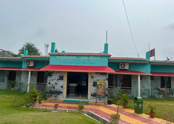 Panthanibas Momochitte