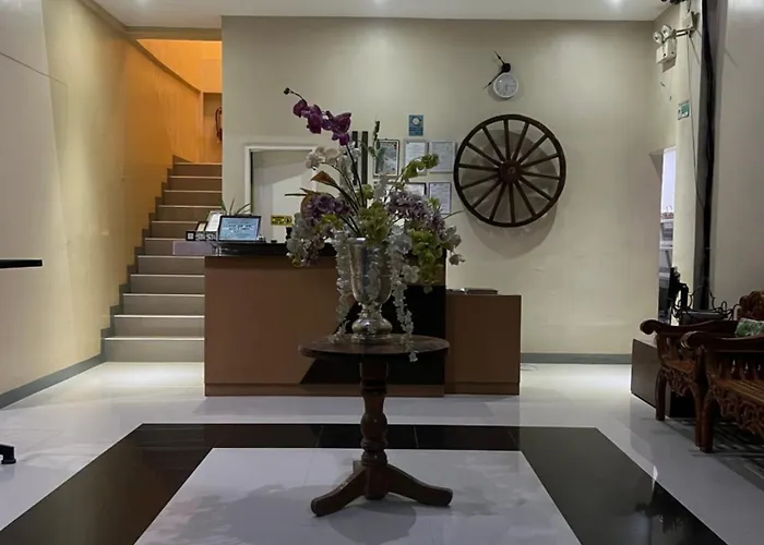 B&S Orchids Suites Hotel