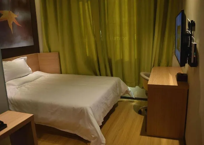 Iu Hotel Anyang West Railway Station Yinxu Scenic Spot