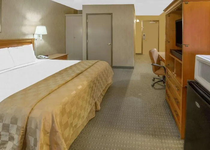 Days Inn By Wyndham Eureka Ca