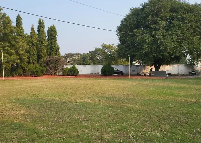 Shangov Farms, Aliabad