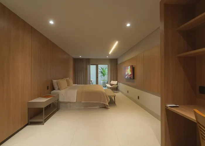 Mantra Hotel Vera Mt