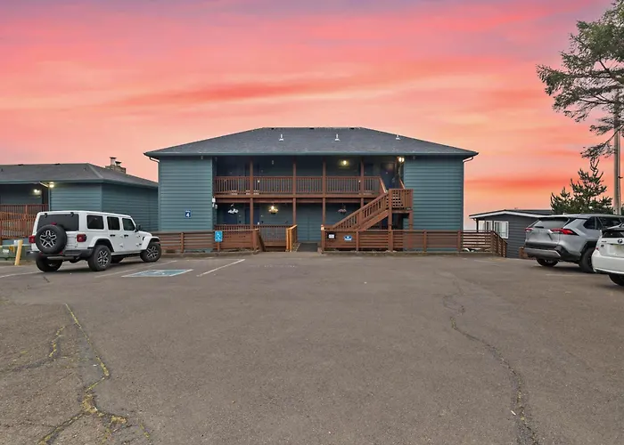 Sunset Haven Oceanfront Hotel