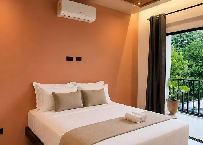 Hotel Oasis Aya Fe