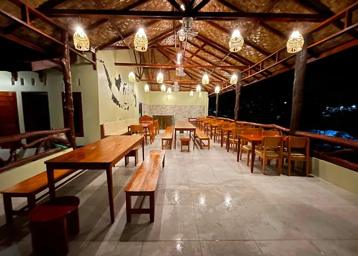 Gino'S Jungle Lodge - Restaurant & Jungle Trekking