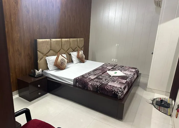 Hotel Crown Plaza