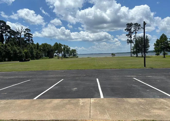 Toledo Bend Inn