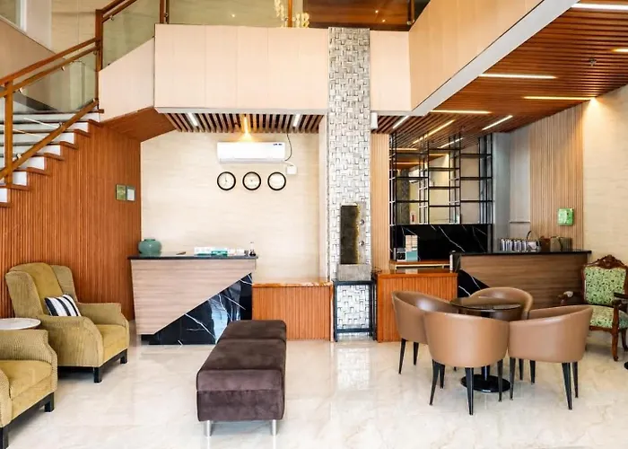 Starhomes Hotel & Cafe