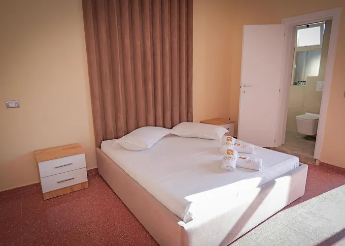 Dolanit Hotels Lalez