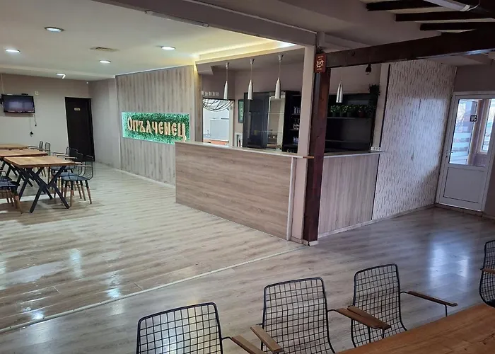 Hotel Opalchenets Стаи За Гости И Парти Зала
