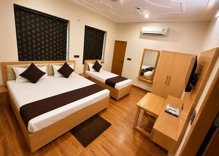 Hotel Param Inn