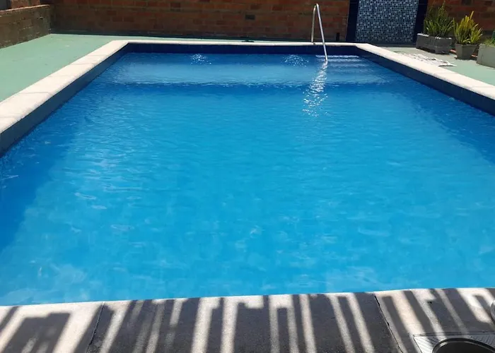 Las Colinas Quincho & Piscina