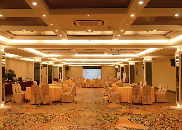 Greenmont Hotel & Apartment