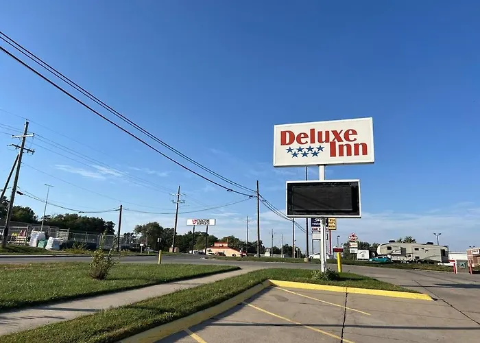 Deluxe Inn Hotel In Nebraska City