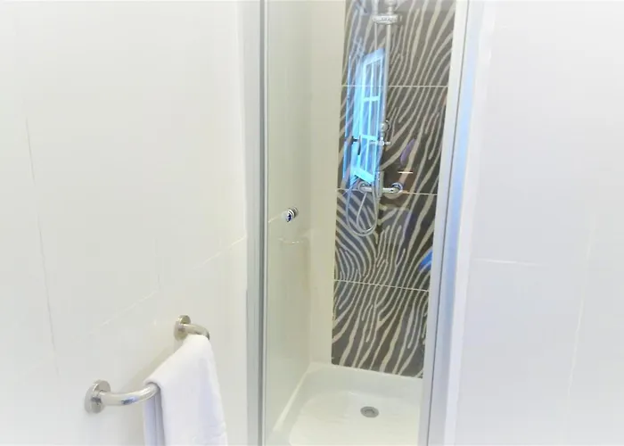 Petite Chambre Economique Avec Acces Au Spa Exterieur