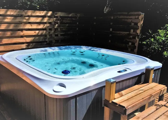 Petite Chambre Economique Avec Acces Au Spa Exterieur