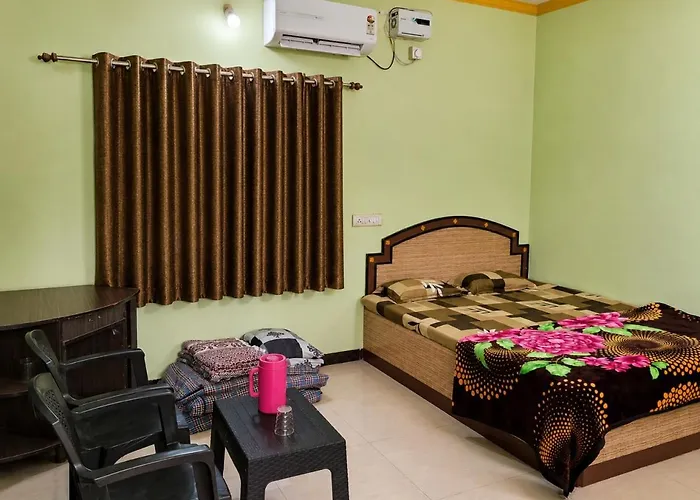Sai Palace Holiday Home, Murud