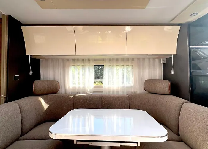 Scandi Hotel On Wheels !The Peak Of Your Dreams