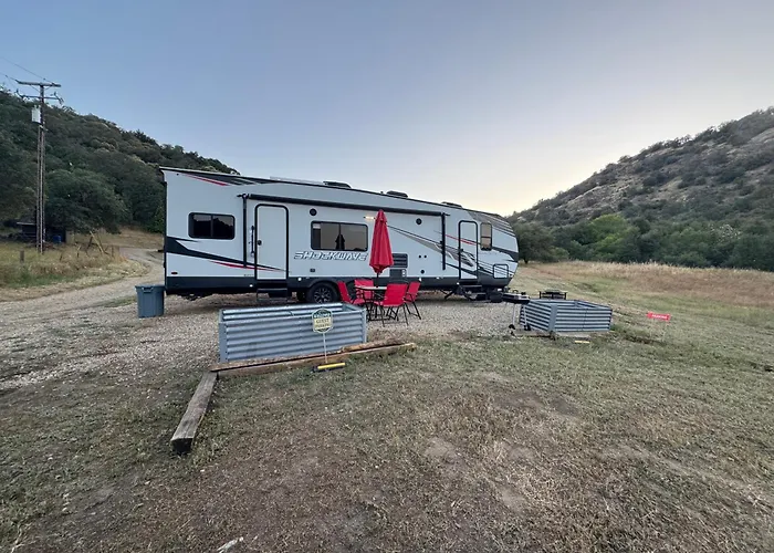 Waxberry Trailer By Kings Canyon And Sequoia National Parks