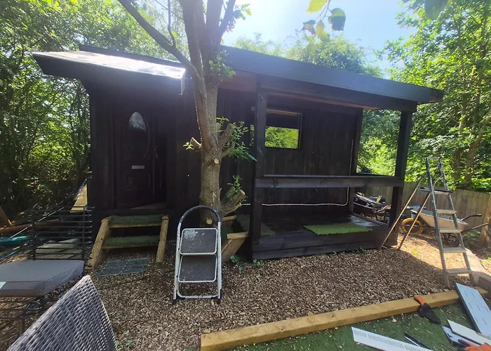 Froglets Island Cabin