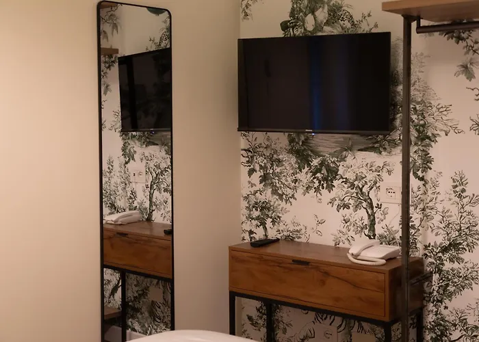 Villa Ugo B & B