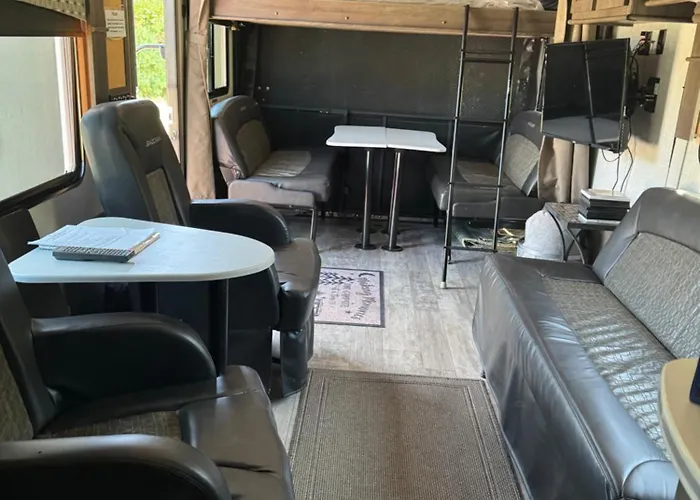 Waxberry Trailer By Kings Canyon And Sequoia National Parks