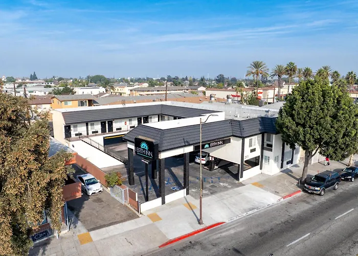 Erth Inn By Aga Huntington Park