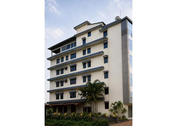 Hotel Vijaya Suites