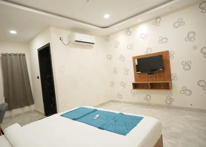 Hotel New Mythri Inn