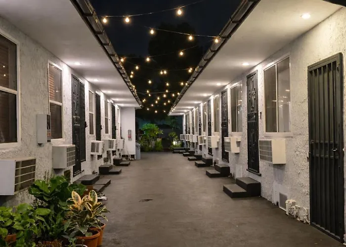 Nolans Motel