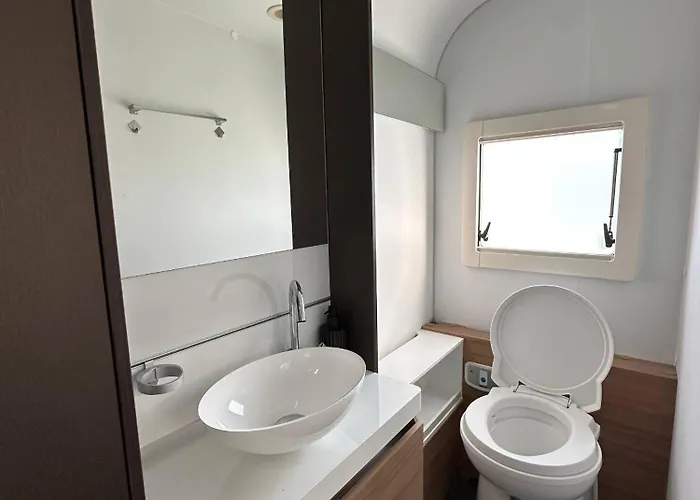 Scandi Hotel On Wheels !The Peak Of Your Dreams