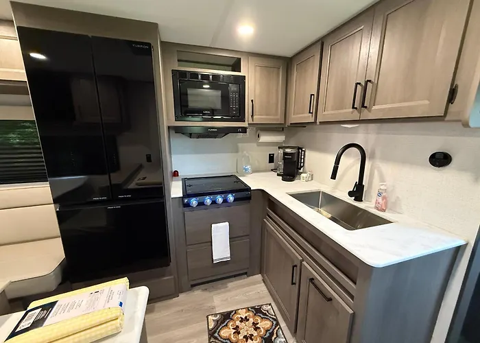 Waterfront Glamping Retreat Near Navarre Beach