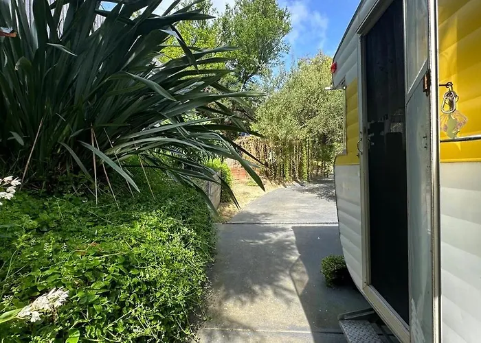 Australian Retro Beach Stay