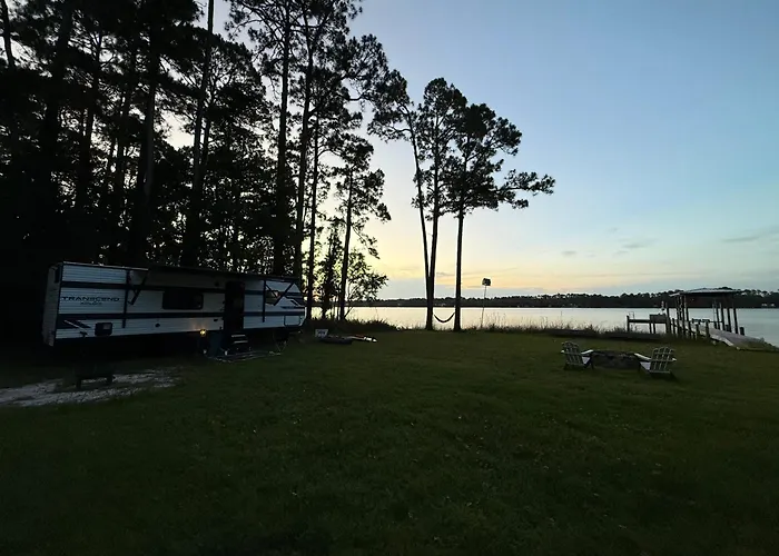 Waterfront Glamping Retreat Near Navarre Beach