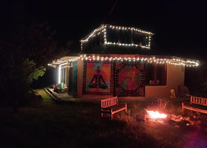 Mudhouse Homestay And The Chambal Cafe Kasol