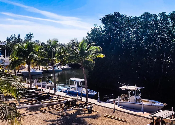 Happier In The Keys Waterfront Tiny Home