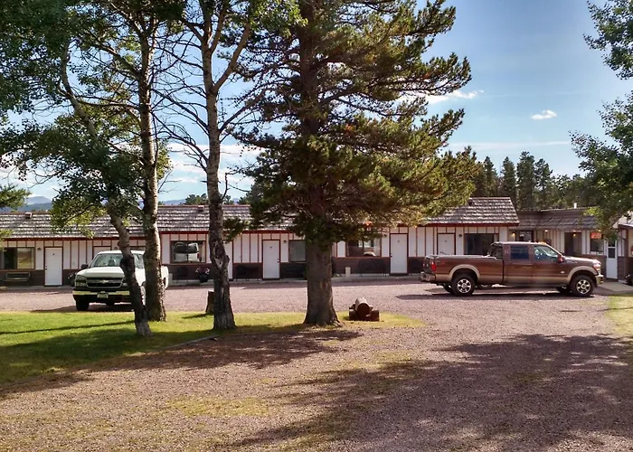 Two Medicine Inn And Resort