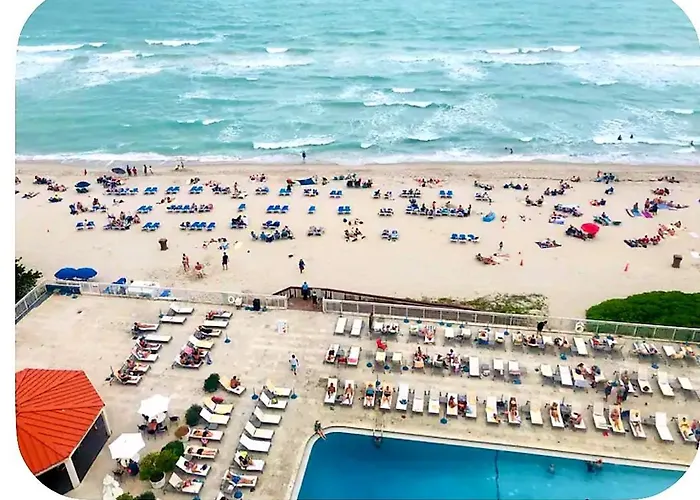 Aventura Beach Club