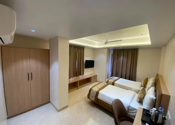Hotel Banyan Crest