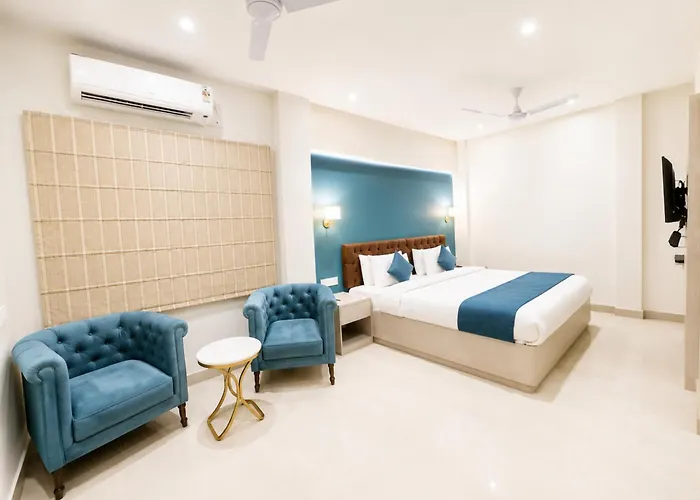Premium Family Stay Hotel U-K - Comfortable Rooms, Near Golden Beach Wi-Fi, Restaurant, Parking, With Lift Facility & Prime Location In Puri