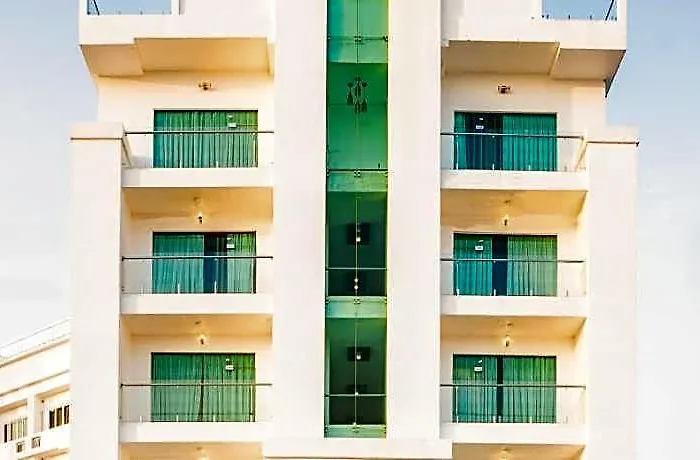 Intouch Riverside Hotel