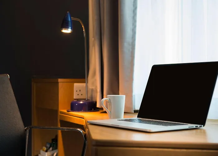 Holiday Inn Express Glasgow City Riverside By Ihg