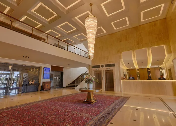 Riviera Hotel&Beach Lounge, Beirut
