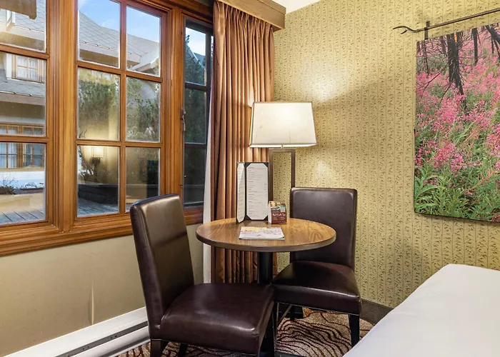Banff Caribou Lodge And Spa