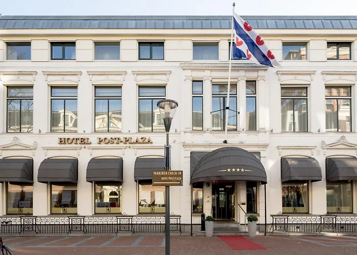 Post-Plaza Hotel & Grand Cafe