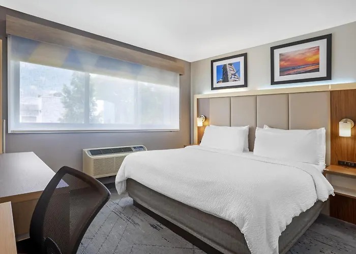 Best Western Roslyn-Long Island Hotel