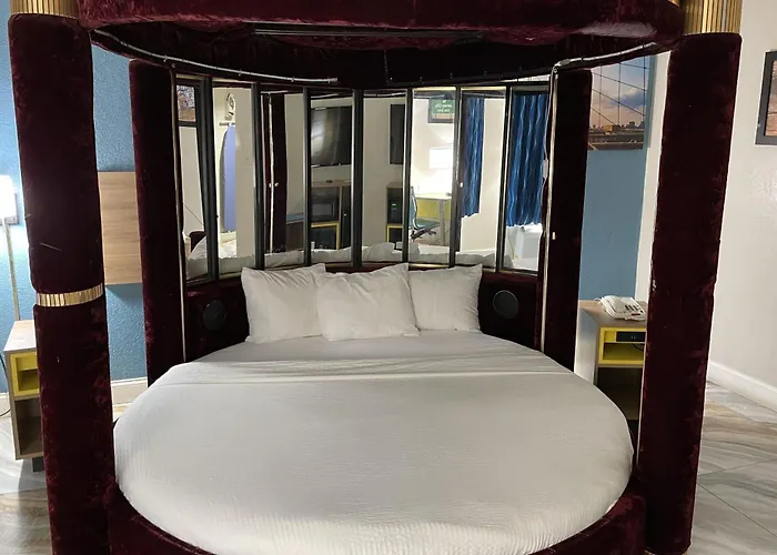 Days Inn By Wyndham Jersey City