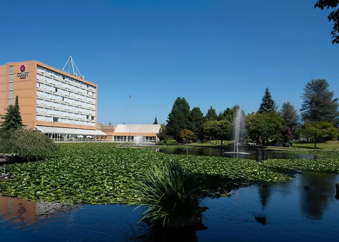 Coast Chilliwack Hotel By Apa